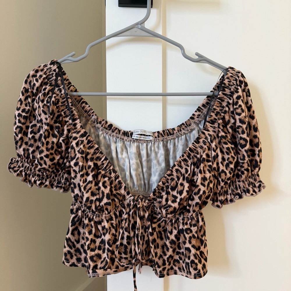 Urban Outfitters Leopard Print Puff Sleeve Top